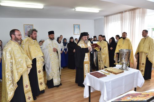 Zi de sărbătoare la Seminarul Teologic din Brănești Poza 215657