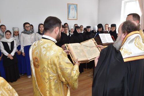 Zi de sărbătoare la Seminarul Teologic din Brănești Poza 215659