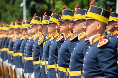 Ceremonii militare dedicate Zilei Eroilor în București Poza 216230