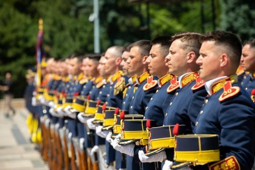 Ceremonii militare dedicate Zilei Eroilor în București Poza 216231