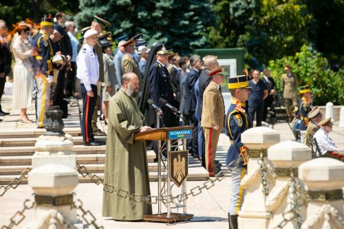 Ceremonii militare dedicate Zilei Eroilor în București Poza 216246