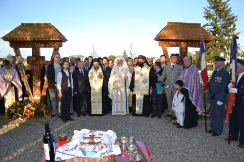 Cruce şi Înviere, suferinţă şi biruinţă în istoria poporului român Poza 216417