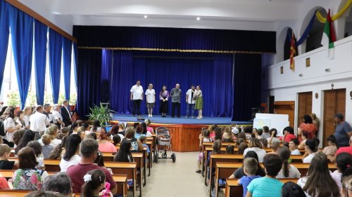 Evenimente pentru copii și comemorative organizate de voluntarii bucureșteni Poza 216888