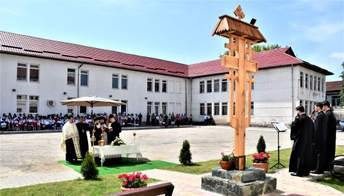 Popasuri duhovnicești și daruri pentru copii în Eparhia Caransebeșului Poza 216894