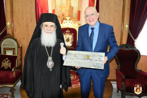 Noul ambasador al României în Israel primit de Patriarhul Ierusalimului Poza 216961