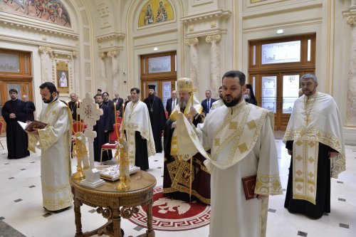 Ședința de constituire a noii Adunări eparhiale a Arhiepiscopiei Bucureștilor Poza 216968