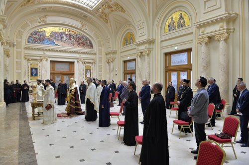 Ședința de constituire a noii Adunări eparhiale a Arhiepiscopiei Bucureștilor Poza 216969