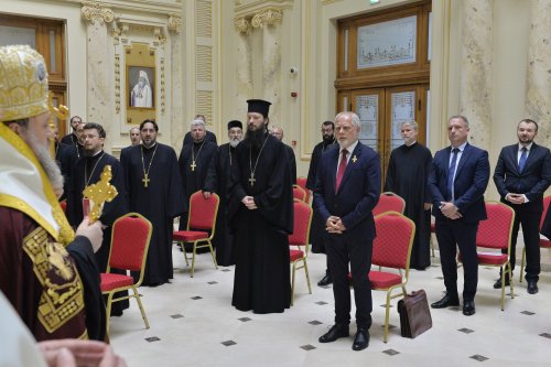 Ședința de constituire a noii Adunări eparhiale a Arhiepiscopiei Bucureștilor Poza 216977