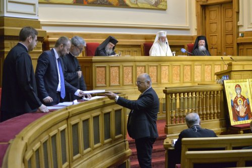 Ședința de constituire a noii Adunări eparhiale a Arhiepiscopiei Bucureștilor Poza 216981