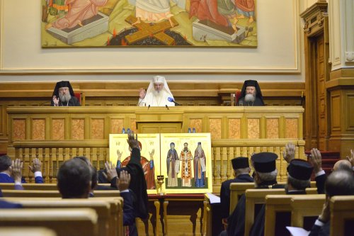 Ședința de constituire a noii Adunări eparhiale a Arhiepiscopiei Bucureștilor Poza 216998