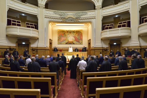 Ședința de constituire a noii Adunări eparhiale a Arhiepiscopiei Bucureștilor Poza 217001