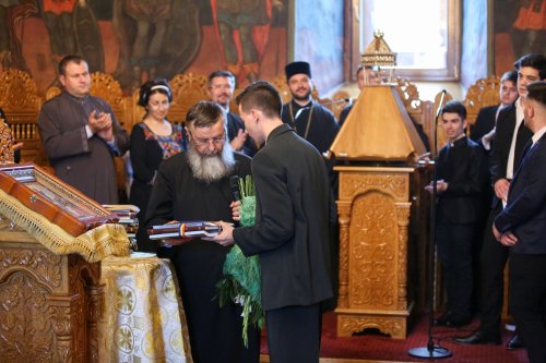 Sfârșit de an școlar la Seminarul Teologic „Chesarie Episcopul” din Buzău Poza 217056