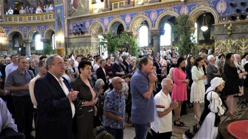 Binecuvântarea Maicii Domnului peste credincioşii din Sibiu, la Praznicul Rusaliilor Poza 217209