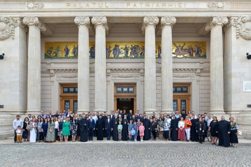 Centrul de Presă BASILICA al Patriarhiei Române - 15 ani de vestire a binecuvântării Preasfintei Treimi Poza 217235