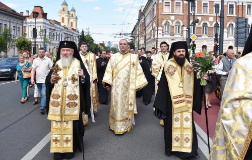 Slujire arhierească şi procesiune la Cluj‑Napoca Poza 217229