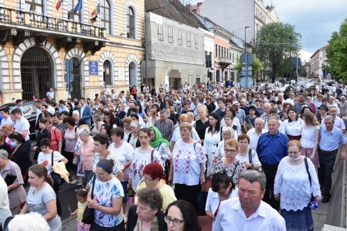 Slujire arhierească şi procesiune la Cluj‑Napoca Poza 217231