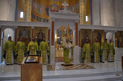 Hramul Bisericii „Sfânta Treime” din Oradea Poza 217543