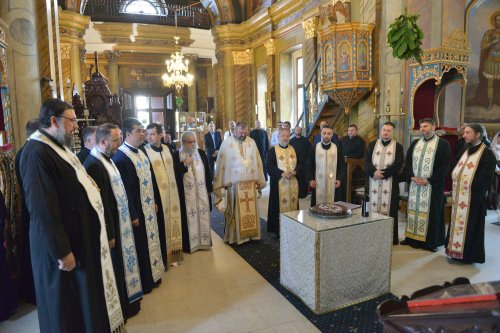 Revederea promoției 2002 a Facultății de Teologie Ortodoxă din București Poza 217619