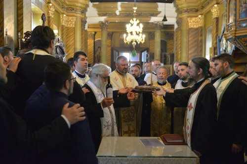 Revederea promoției 2002 a Facultății de Teologie Ortodoxă din București Poza 217622