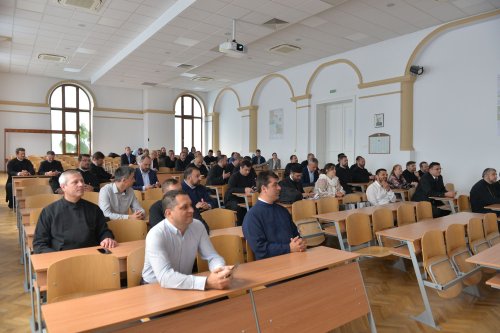 Revederea promoției 2002 a Facultății de Teologie Ortodoxă din București Poza 217624