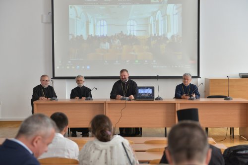 Revederea promoției 2002 a Facultății de Teologie Ortodoxă din București Poza 217625