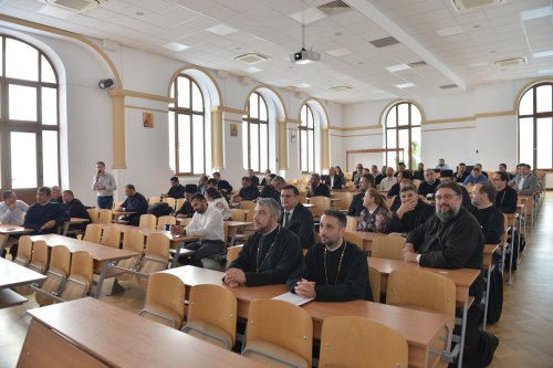 Revederea promoției 2002 a Facultății de Teologie Ortodoxă din București Poza 217626