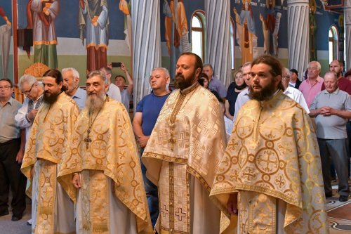 „Comuniunea sfinților, taina frumuseții Bisericii” Poza 217781
