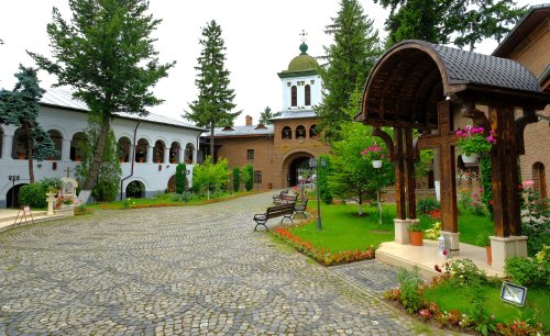 Istorie și spiritualitate la Mănăstirea Plumbuita Poza 218256
