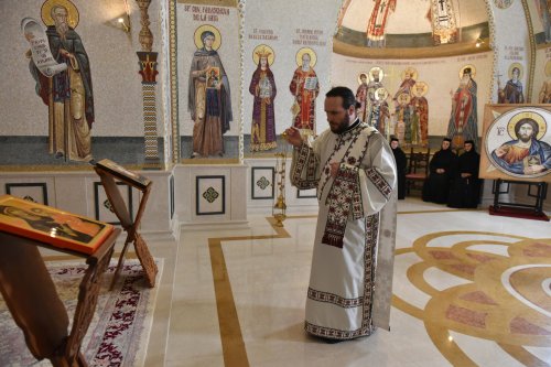 Hramul Salonului Sfinților Români din Reședința Patriarhală Poza 218559