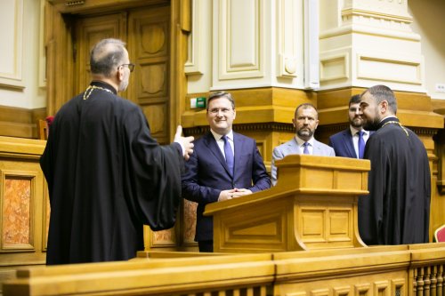Ministrul afacerilor externe al Serbiei în vizită la Patriarhia Română Poza 218688