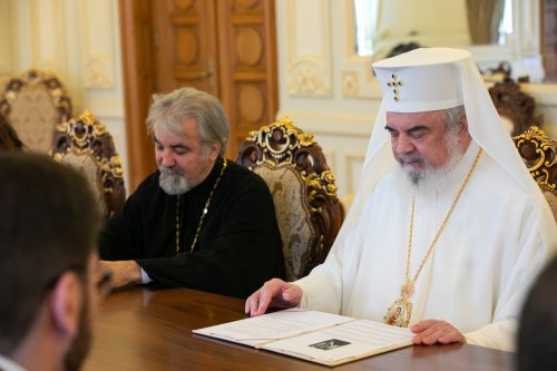 Ministrul afacerilor externe al Serbiei în vizită la Patriarhia Română Poza 218697