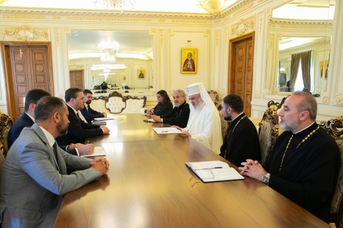 Ministrul afacerilor externe al Serbiei în vizită la Patriarhia Română Poza 218698