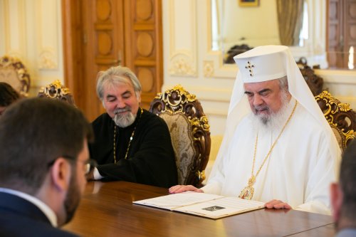 Ministrul afacerilor externe al Serbiei în vizită la Patriarhia Română Poza 218701