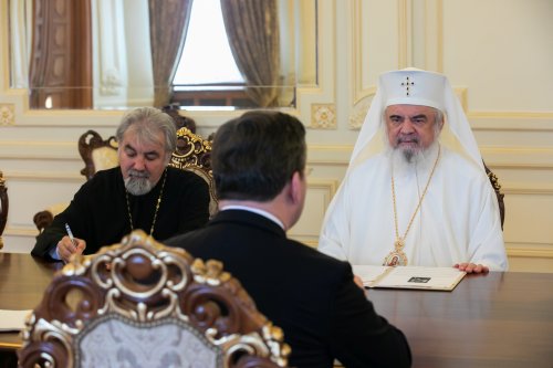 Ministrul afacerilor externe al Serbiei în vizită la Patriarhia Română Poza 218707