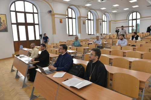 Simpozion național despre rugăciune în teologia patristică la București Poza 218838