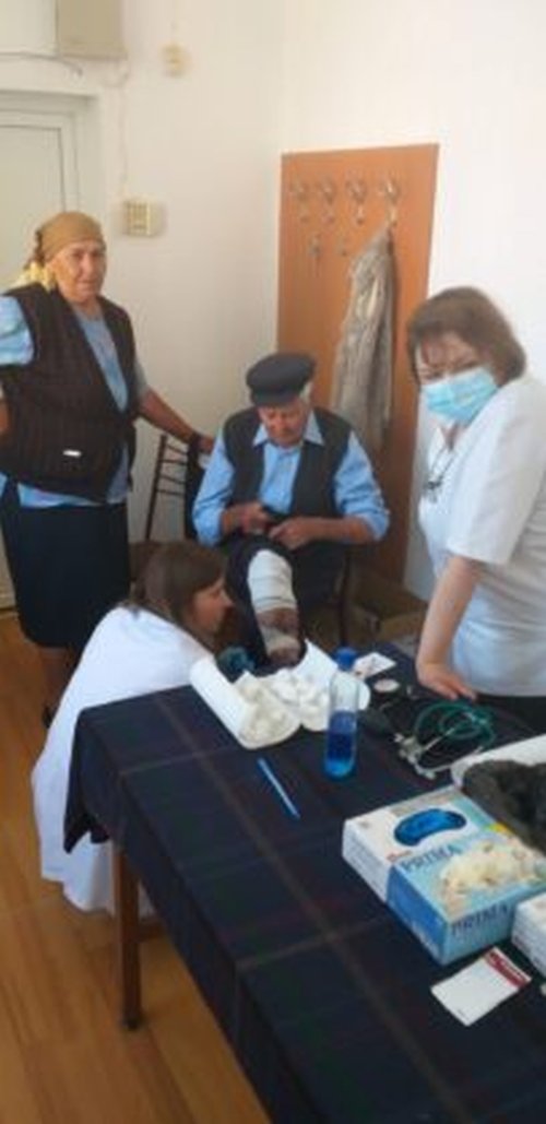 Campania „Sănătate pentru sate” a ajuns în localitatea Armeni, judeţul Sibiu Poza 218943