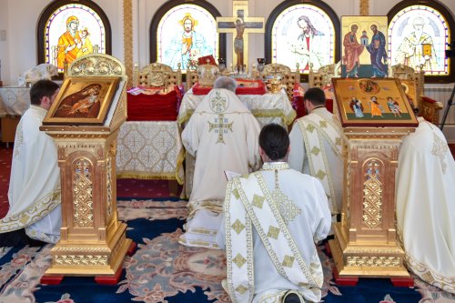 Noi antimise sfinţite de Patriarhul României Poza 218967