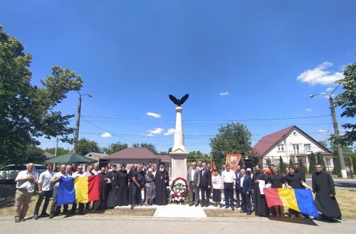 Sfințirea Monumentului Eroilor Români de la Florești Poza 218952