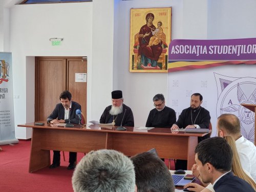 Conferință națională a doctoranzilor teologi la Mănăstirea Caraiman Poza 219218