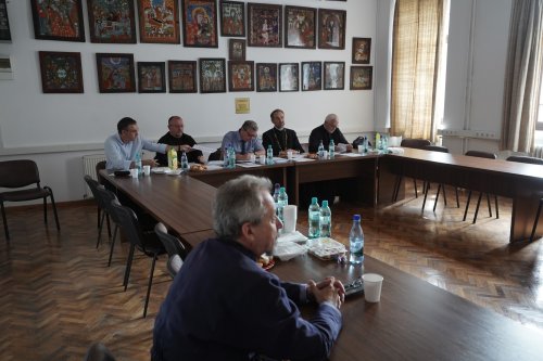 Concurs pentru ocuparea posturilor la Facultatea de Teologie din Sibiu Poza 219368