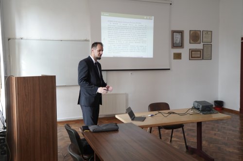 Concurs pentru ocuparea posturilor la Facultatea de Teologie din Sibiu Poza 219371