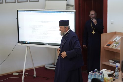 Concurs pentru ocuparea posturilor la Facultatea de Teologie din Sibiu Poza 219373