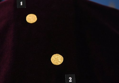 Două monede antice prețioase, revenite în patrimoniul României Poza 219294