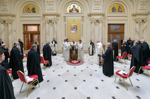 Sfântul Sinod s-a întrunit  în şedinţă de lucru Poza 219534