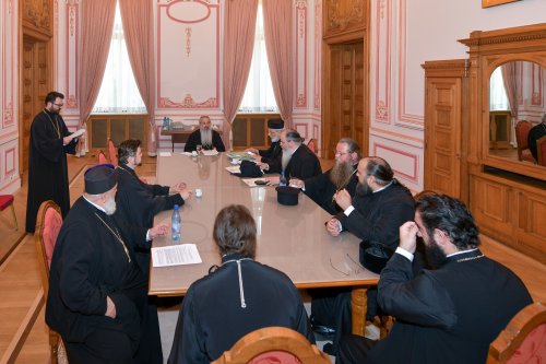 Sfântul Sinod s-a întrunit  în şedinţă de lucru Poza 219557