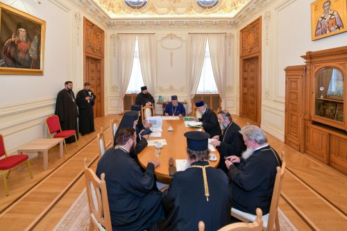 Sfântul Sinod s-a întrunit  în şedinţă de lucru Poza 219558