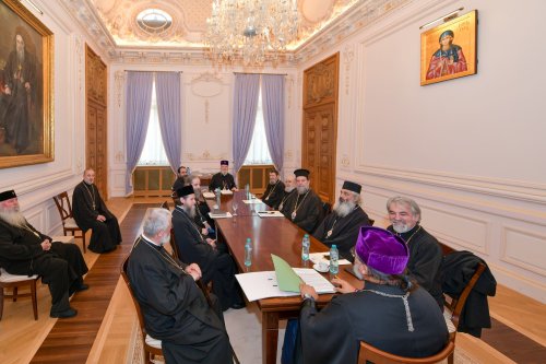Sfântul Sinod s-a întrunit  în şedinţă de lucru Poza 219559