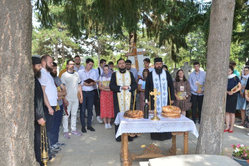 Pelerinaj al studenților creștin-ortodocși la mănăstiri din jurul Capitalei Poza 219857