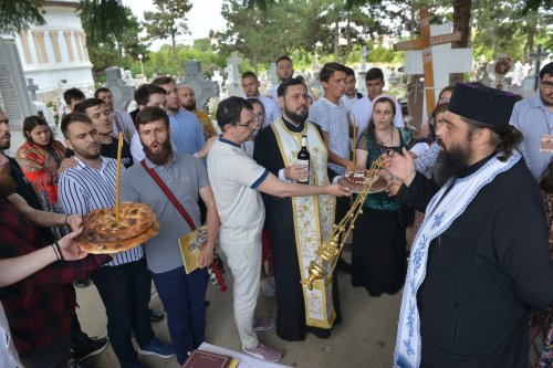 Pelerinaj al studenților creștin-ortodocși la mănăstiri din jurul Capitalei Poza 219858