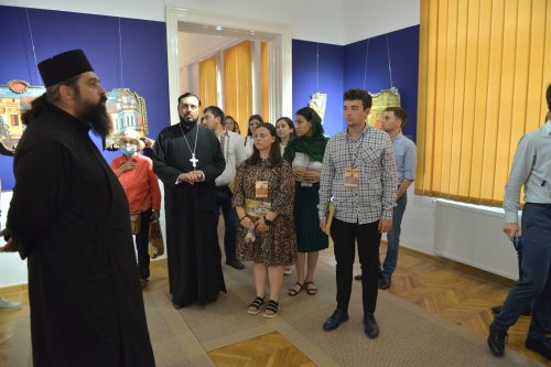 Pelerinaj al studenților creștin-ortodocși la mănăstiri din jurul Capitalei Poza 219863